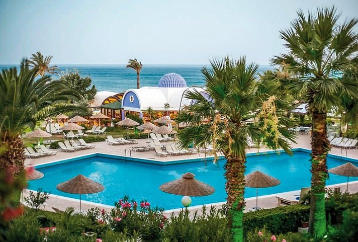 Pegasos Deluxe Beach Hotel