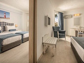 Atlantique Holiday Club - Wohnbeispiel Familienzimmer mit Verbindungstür (Zimmercodierung FV1)