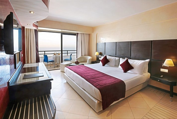 Anezi Tower Hotel & Apartments - Wohnbeispiel Doppelzimmer Superior Meerblick (Zimmercodierung DSM)