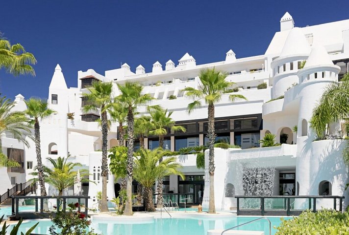 H10 Estepona Palace