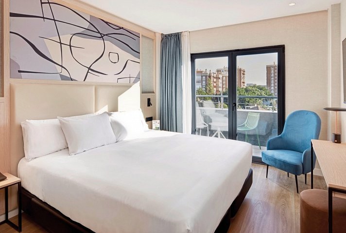 Sercotel Rosaleda Málaga - Wohnbeispiel Doppelzimmer Klassik (Zimmercodierung DB1)