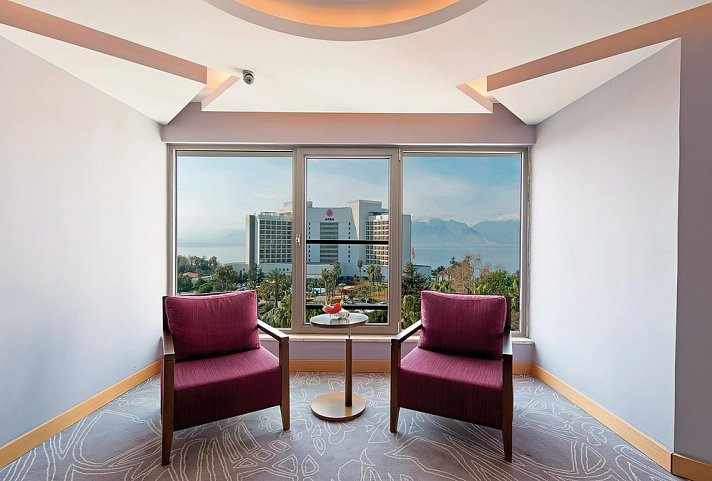 Akra V - Wohnbeispiel Suite Casual Meerblick (Zimmercodierung WBM)