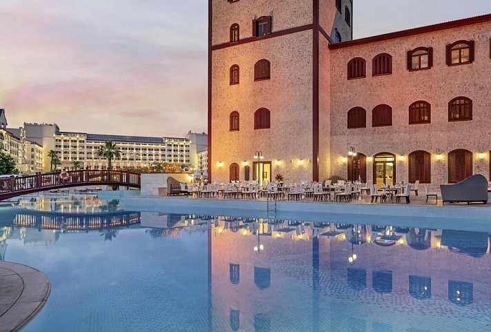 Mardan Palace