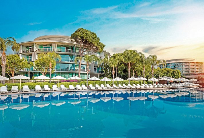 Calista Luxury Resort