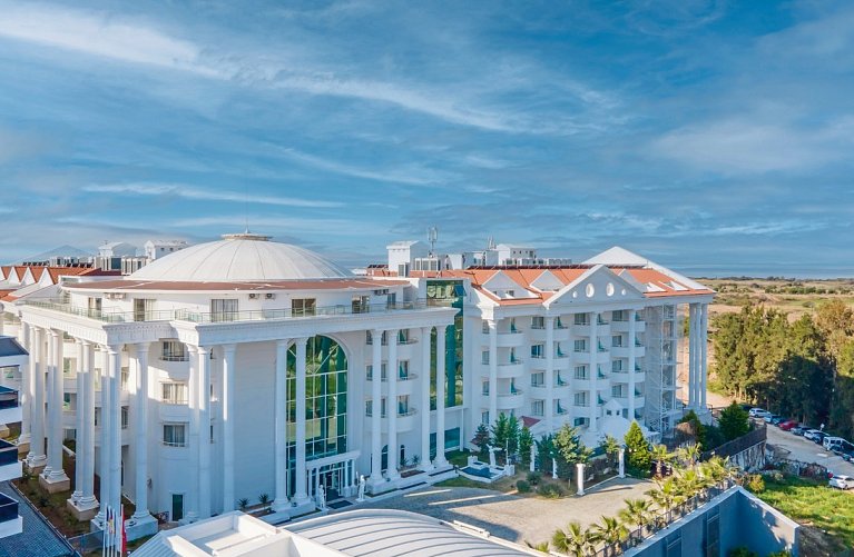 Roma Beach Resort & Spa