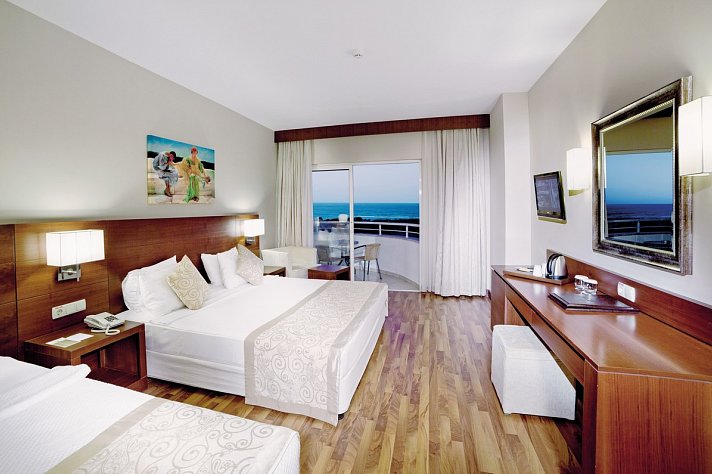 Roma Beach Resort & Spa