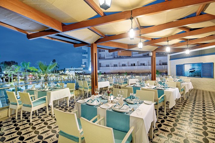 Seashell Resort & Spa