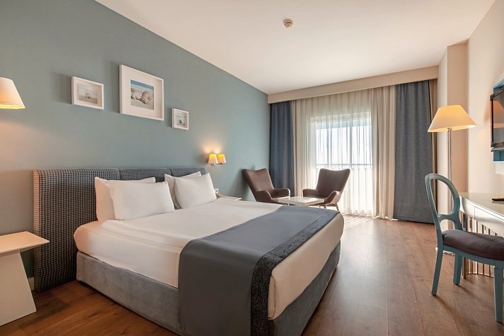 Seashell Resort & Spa