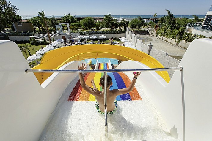 Seashell Resort & Spa