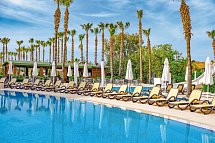 Royal Atlantis Beach