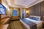 Royal Atlantis Beach