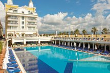 Dream World Resort & Spa