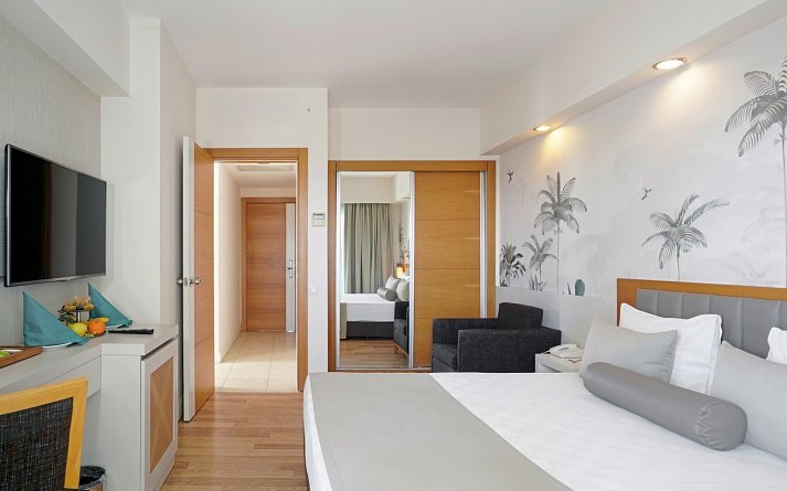 Side Aluna Hotel - Wohnbeispiel Familienzimmer (Zimmercodierung FB1)