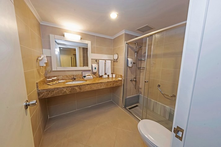 Vita Silva Hotel - Beispiel Bad (Zimmercodierungen DB2 & DB3)