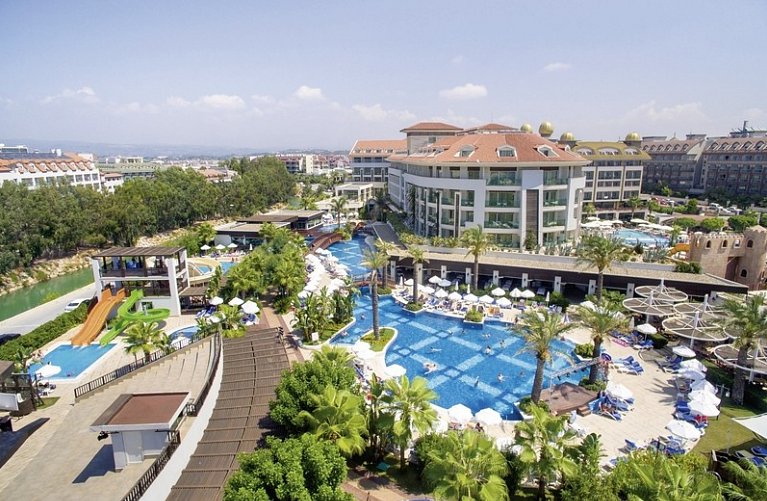 Sunis Evren Beach Resort Hotel & SPA