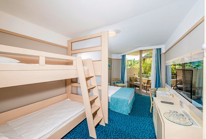 VONRESORT Golden Coast - Wohnbeispiel Familienzimmer mit französischem Bett und Etagenbett (Zimmercodierung FB1)