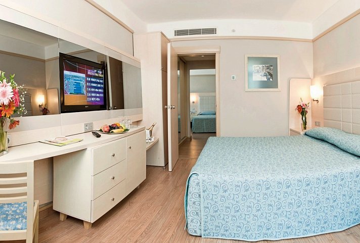 VONRESORT Golden Coast - Wohnbeispiel Familienzimmer mit Verbindungstür (Zimmercodierung FB2)