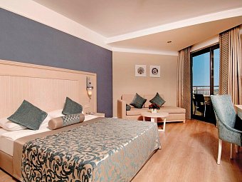 Seamelia Beach Resort & Spa - Wohnbeispiel Doppelzimmer seitl. Meerblick (Zimmercodierungen DBN & DCN)