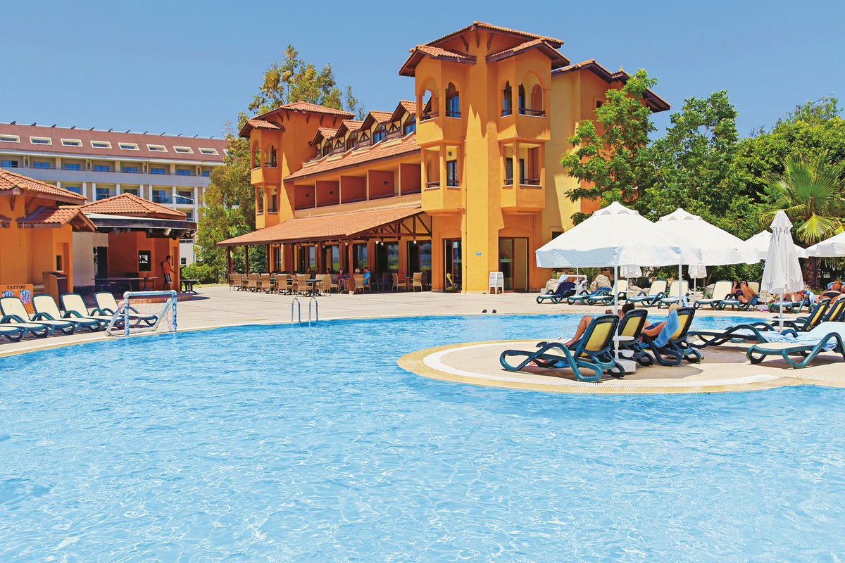 Villa Side