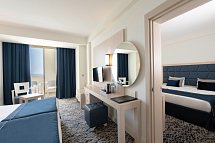 Kamelya Fulya Hotel - Wohnbeispiel Familienzimmer Verbindungstür Meerblick (Zimmercodierung FB3/FB4)
