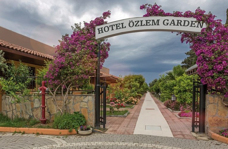 Özlem Garden