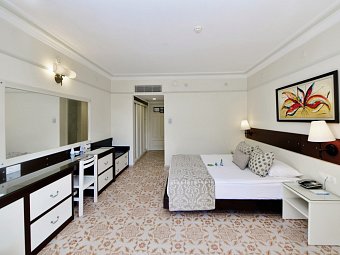 Ali Bey Park - Wohnbeispiel Doppelzimmer Gartenblick (Zimmercodierungen DBG & DC1)
