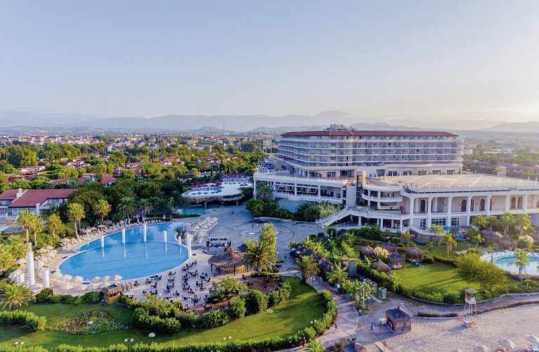 Starlight Resort Hotel