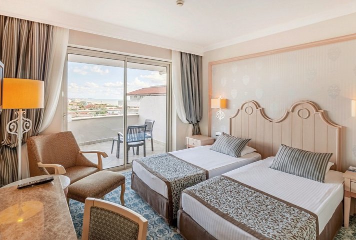 Starlight Resort Hotel - Wohnbeispiel Doppelzimmer Haupthaus (Zimmercodierungen DBU & DCU)