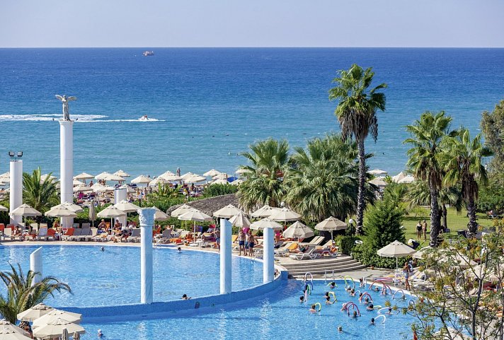 Starlight Resort Hotel