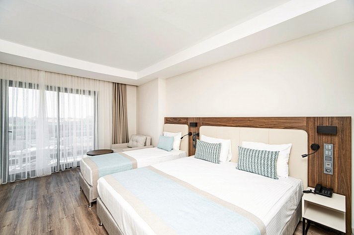 Side Moon Palace Hotel
