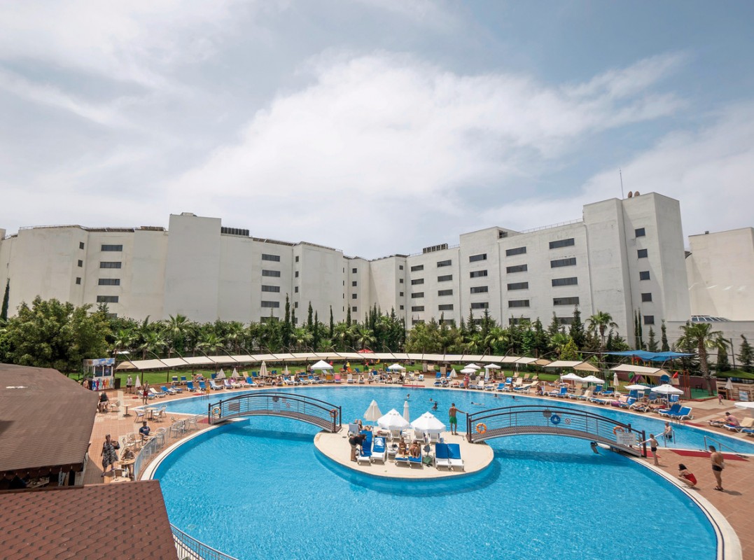 Cenger Beach Resort