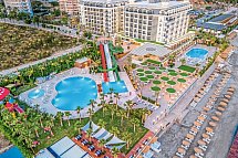 Aria Resort & Spa