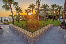 Aria Resort & Spa