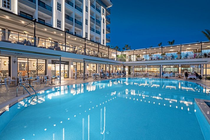Aria Resort & Spa