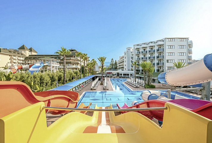 Caretta Beach Hotel
