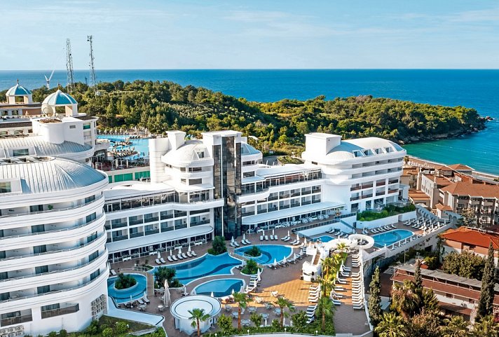 Laguna Beach Alya Resort & Spa