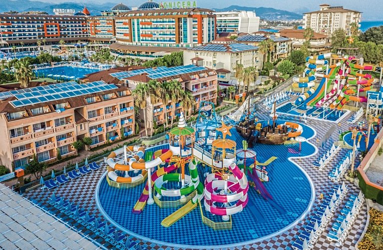 Lonicera World Hotel
