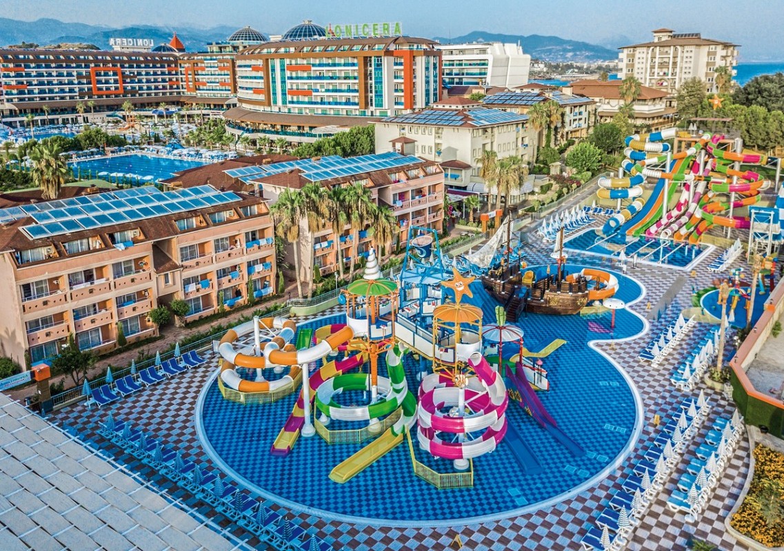 Lonicera World Hotel