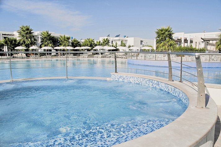 Riva Marina Resort