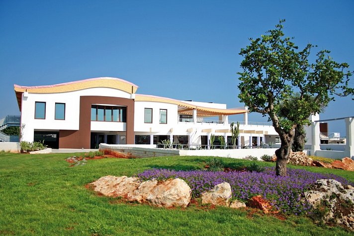 Riva Marina Resort