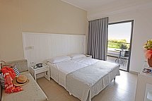 VOI Alimini Resort - Wohnbeispiel Superior-Zimmer (Zimmercodierung DS1)