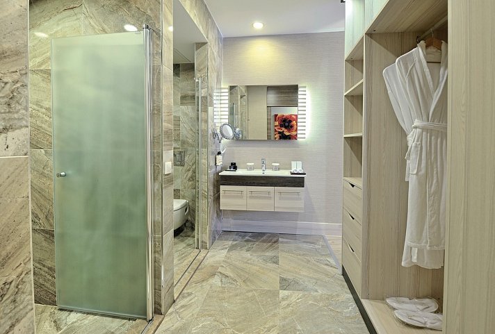 Sianji Well-Being Resort - Beispiel Bad Doppelzimmer Deluxe (Zimmercodierungen DD1 & DC1)