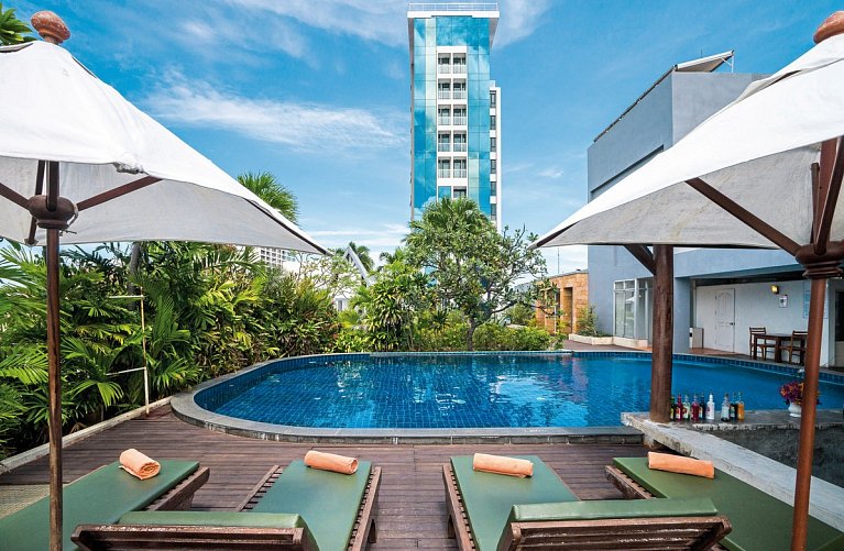 Sunshine Vista Hotel