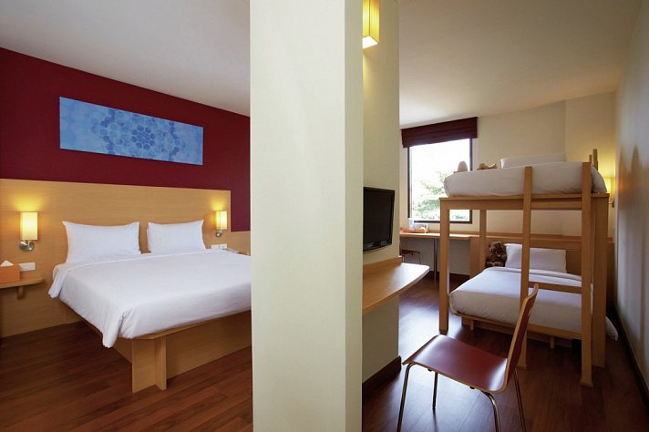 Ibis Bangkok Riverside