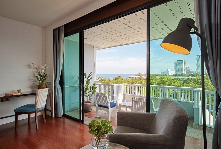 Loligo Resort Hua Hin - Wohnbeispiel Mini Suite Sea and Horizon Balcony (Zimmercodierung UBN)