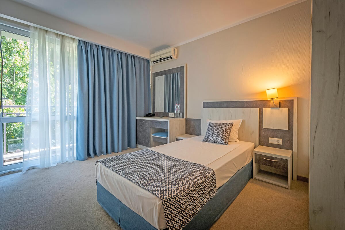 DIT Evrika Beach Club Hotel