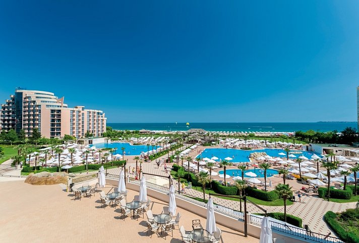 DIT Majestic Beach Resort