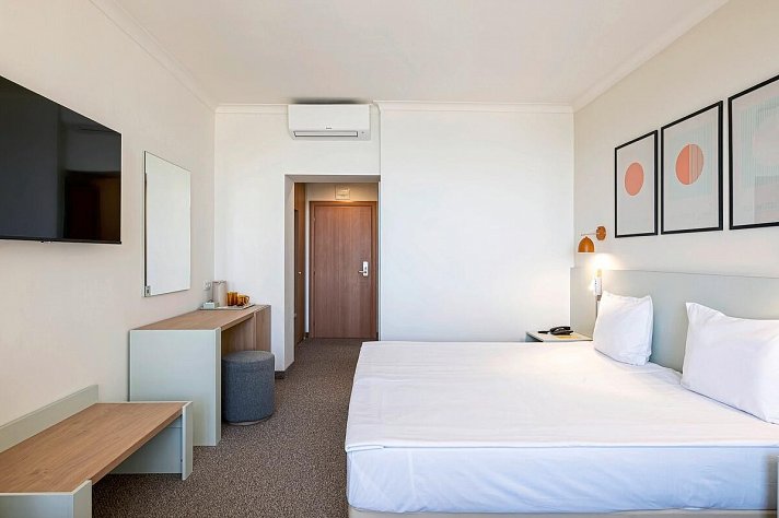 Sol Nessebar Resort