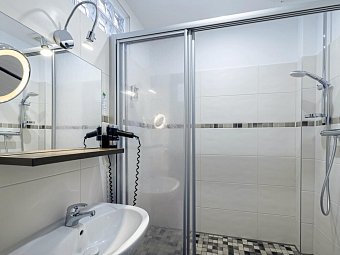 hotel home - Beispiel Bad Doppel-/Einzelzimmer (Zimmercodierungen DB1 & EB1)