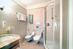 Flora Hotel & Suites